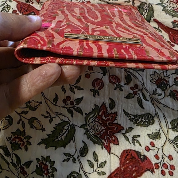 Brahmin Passport Wallet In Beloved Melbourne - Picture 7 of 13